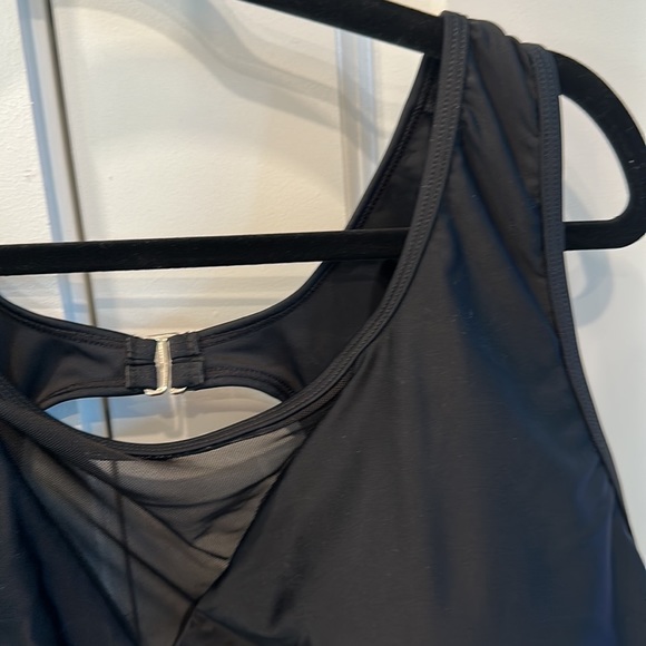 BNWT Swim top with mesh insert and double back clasp closures - Picture 3 of 5